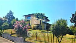 Villa in Viale Manerba