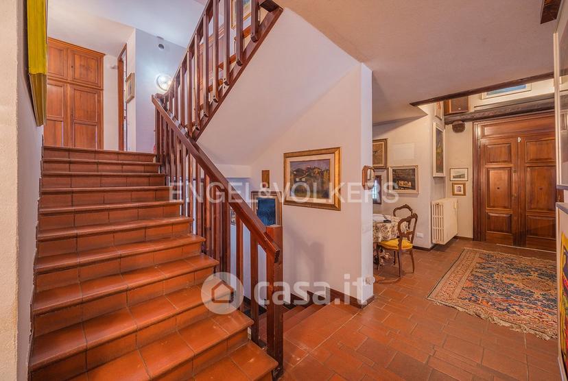 Villa in Via Scapacchiò — foto 16 di 21
