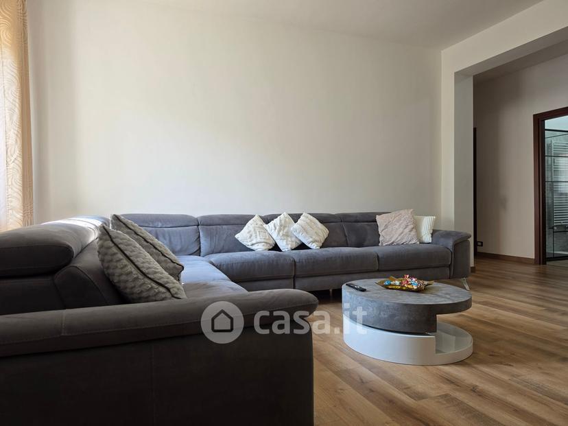 Trilocale in Via Cesare Battisti — foto 47 di 53