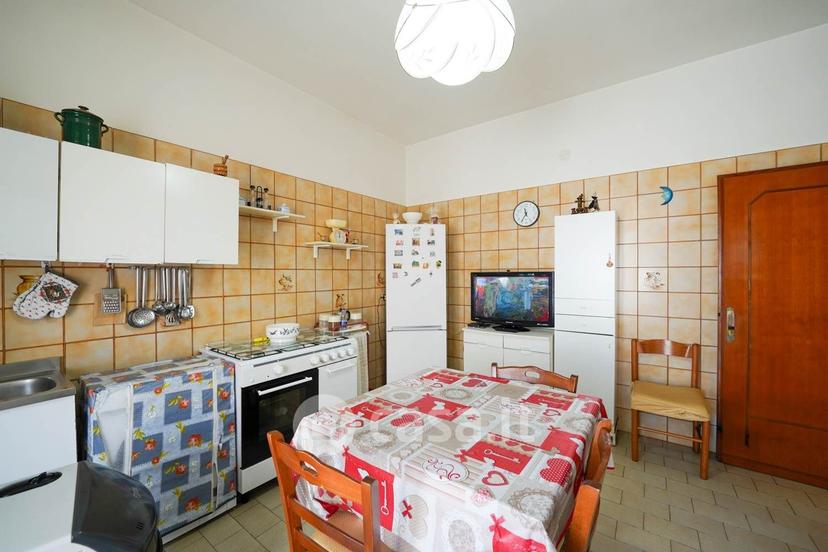 Trilocale in Via Tiziano 11 — foto 11 di 18