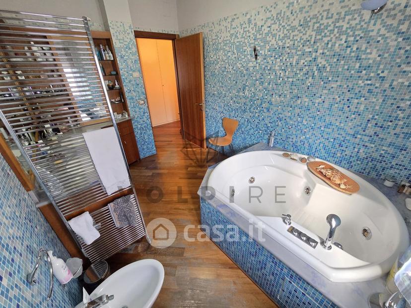 Quadrilocale in Via San Michele Arcangelo 10 — foto 2 di 48