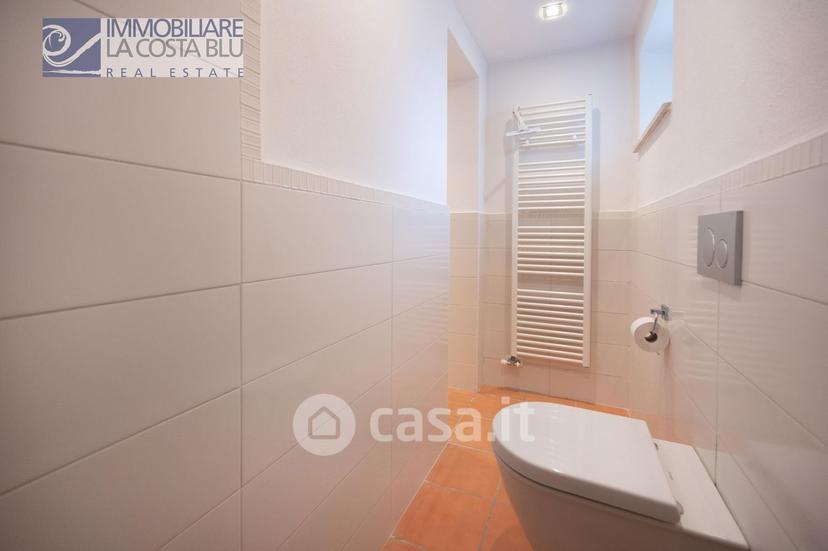 Villa in Via Alessandro Manzoni — foto 13 di 53