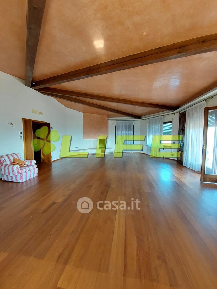 Villa in Via Conti d'Onigo — foto 38 di 41