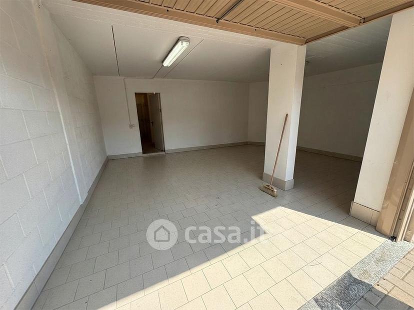 Trilocale in Via Toscana 84 a — foto 11 di 22