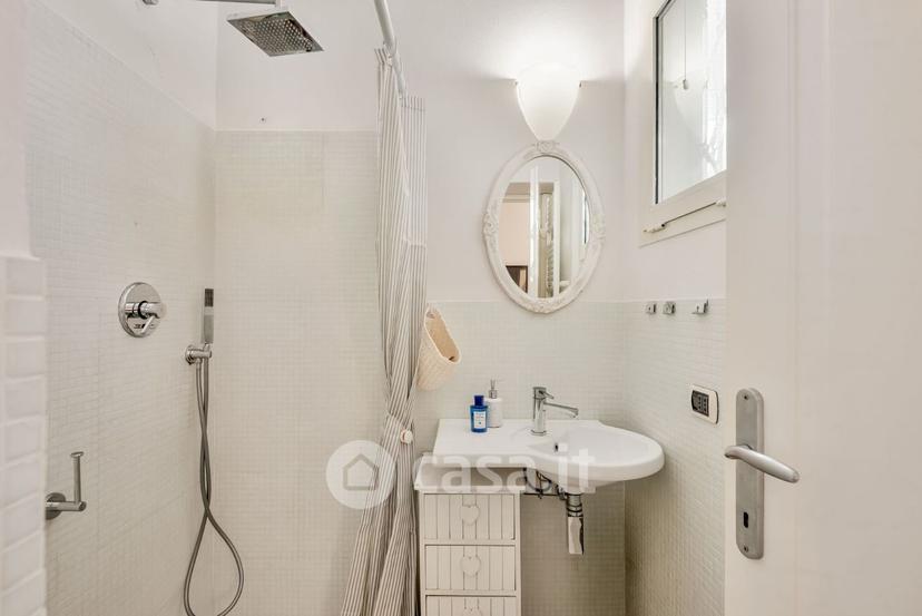 Villa in Via Piave — foto 8 di 18