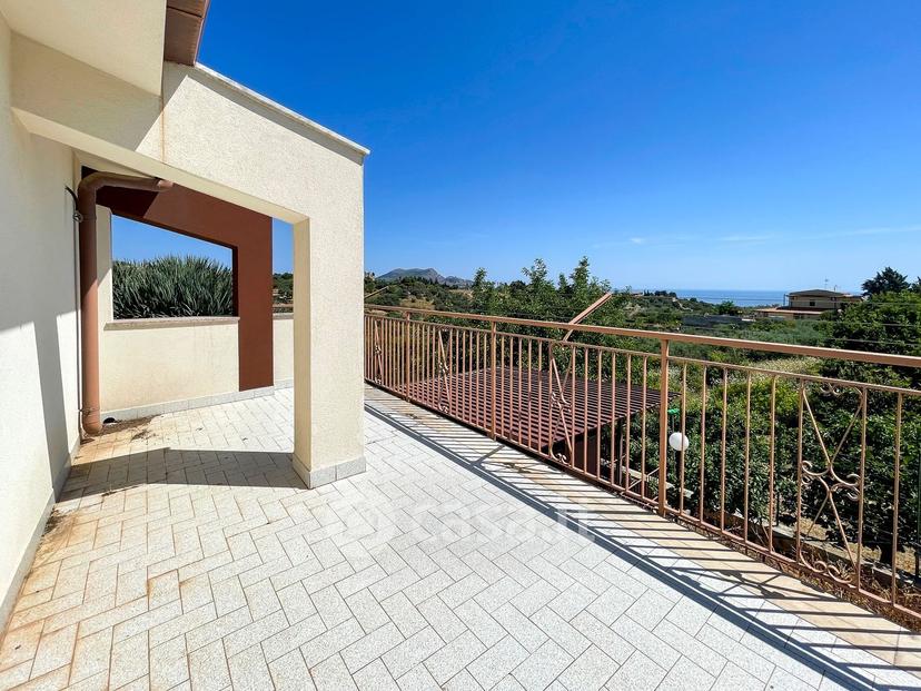 Villa in Via Giovanni Guareschi 67 — foto 19 di 115