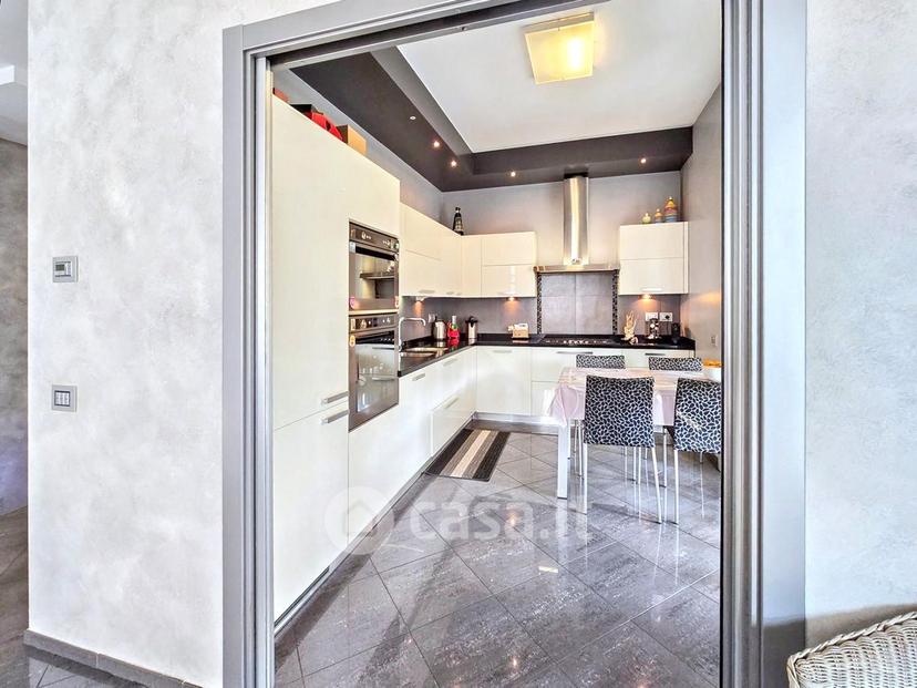 Quadrilocale in Via Flavio Gioia 25 — foto 36 di 54