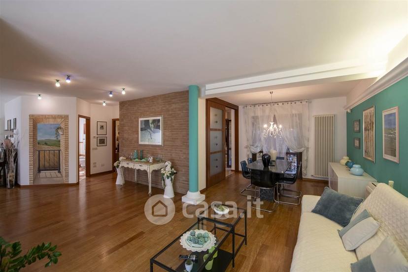 Villa in Via G. Brodolini 49 — foto 47 di 52