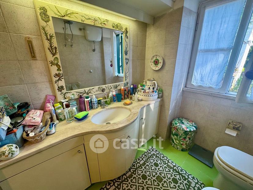 Villa in Via Appia 104 /200 — foto 47 di 136