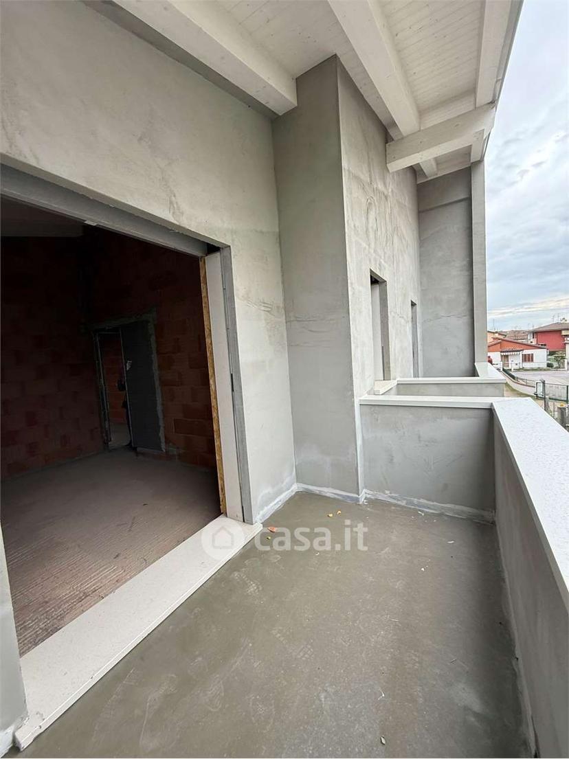 Villa in Via G. Gozzi 1 — foto 18 di 24