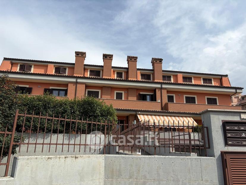 Trilocale in Via Colle Cagioli — foto 15 di 24