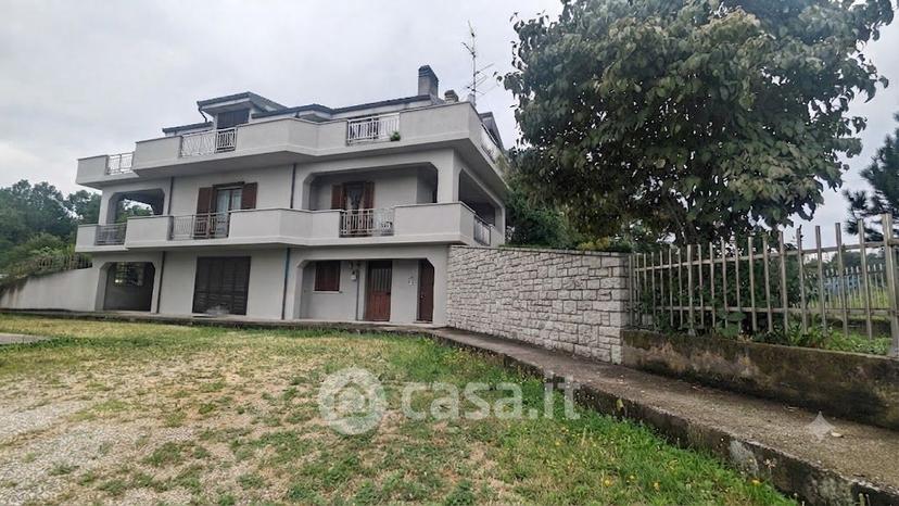 Villa in Via Rosselli 27 — foto 37 di 43