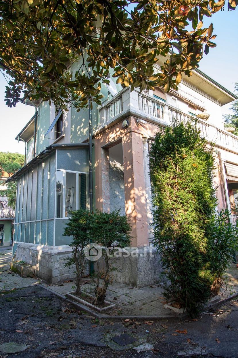 Villa in Corso Leonardo da Vinci 14 — foto 4 di 33