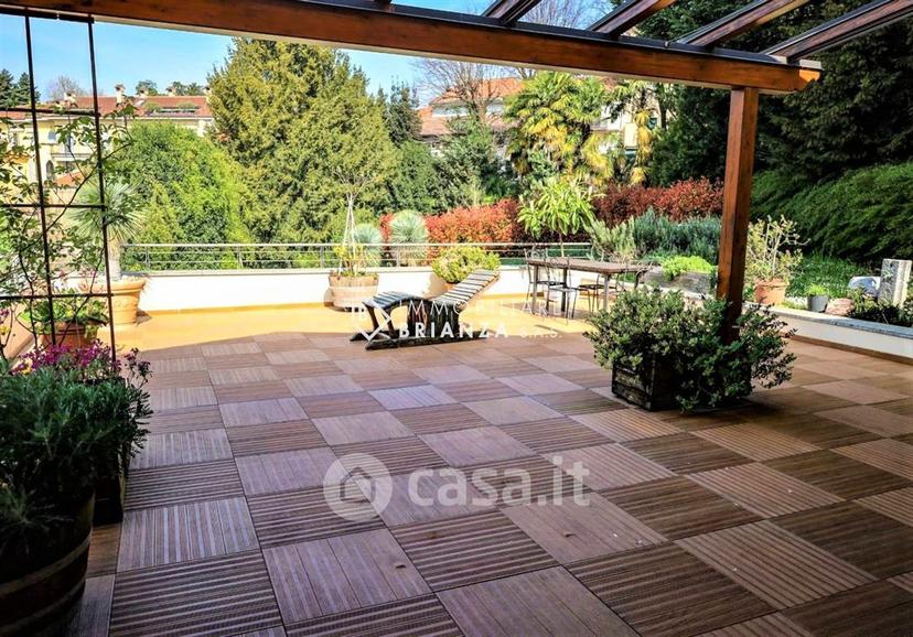 Villa in Viale John E Robert Kennedy — foto 29 di 34