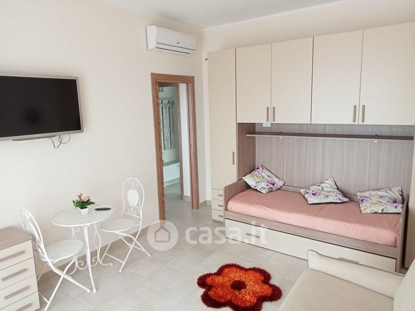 Trilocale in Via F. Cucinotti 2 — foto 7 di 22