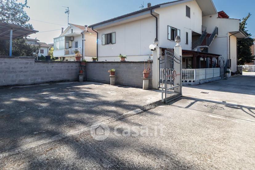 Trilocale in Via Aterno 339 — foto 15 di 65
