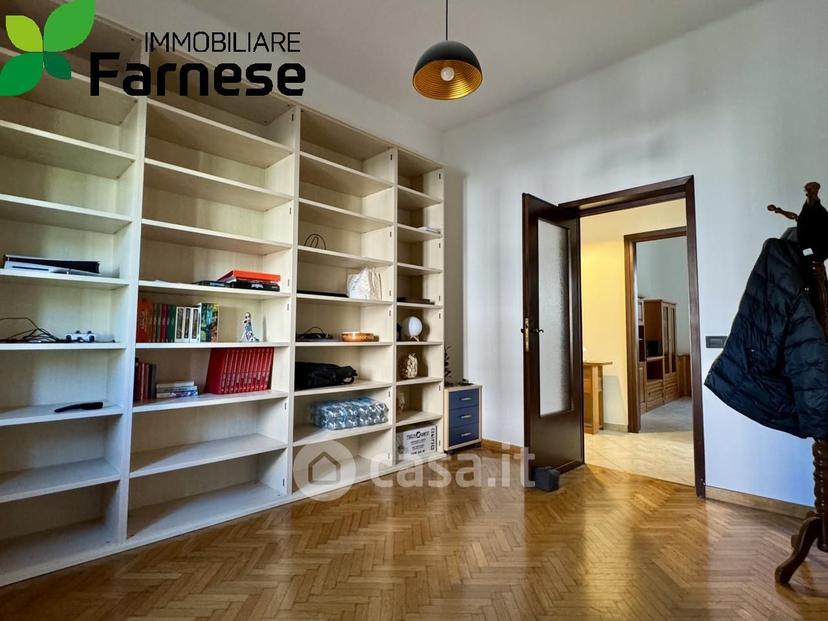 Villa in Via Carlo Uttini 11 — foto 3 di 31