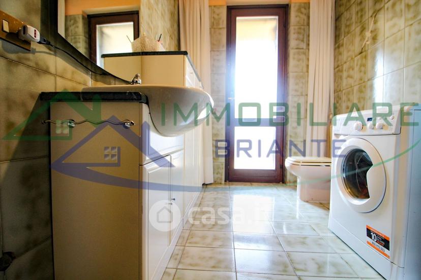 Villa in Via A. Macchi 35 — foto 26 di 28