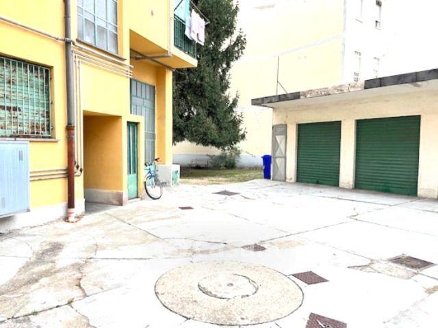 Bilocale in Via Torino 97 — foto 6 di 18
