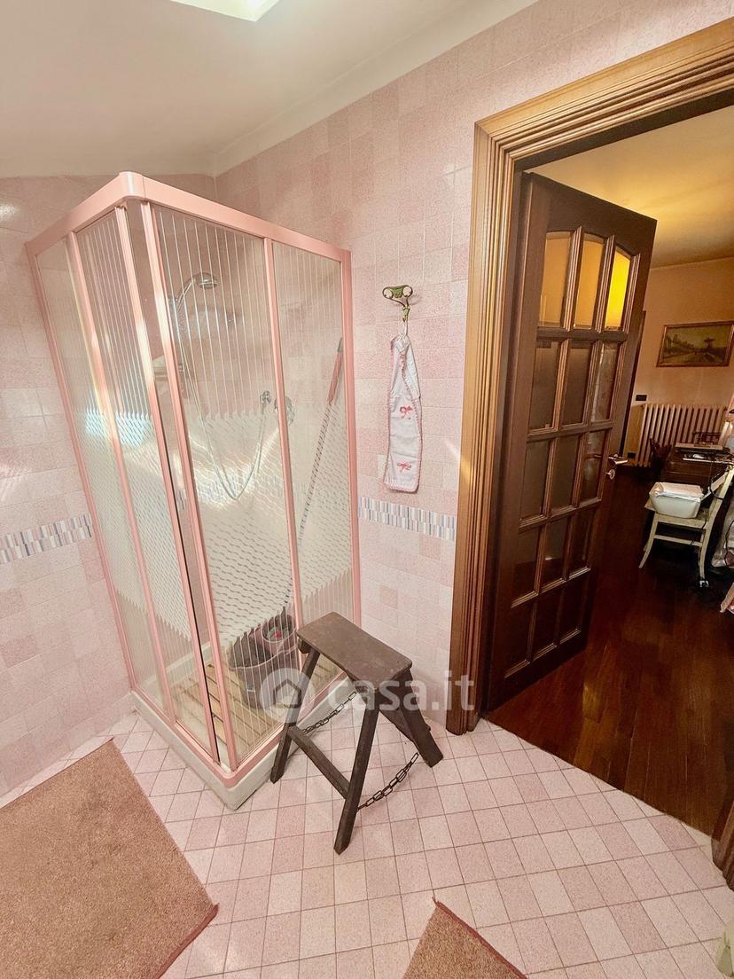 Villa in Via Giuseppe Parini 5 — foto 75 di 86