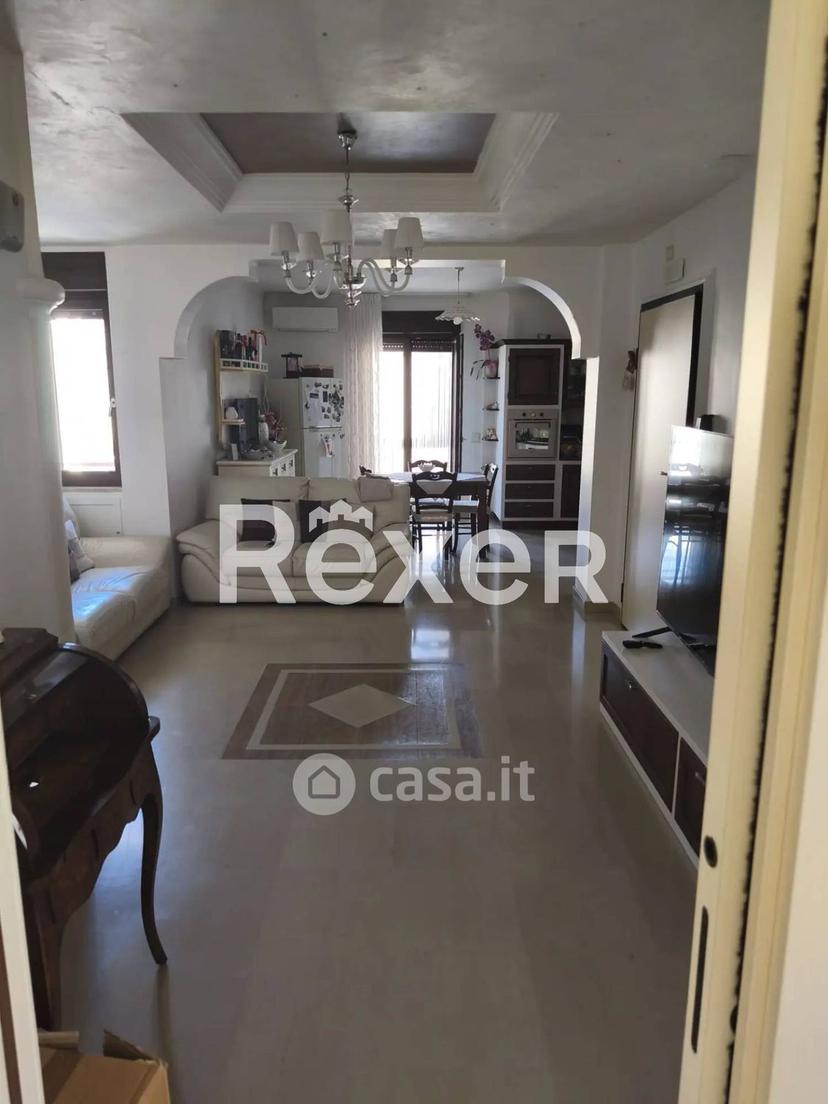 Trilocale in Via Pietro Nenni — foto 21 di 34