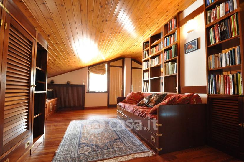 Villa in Via Leonardo da Vinci 35 — foto 17 di 42