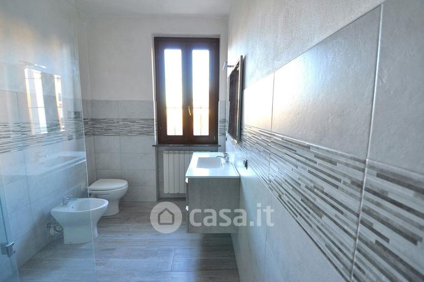 Villa in Via Sandro Pertini 5 — foto 24 di 32