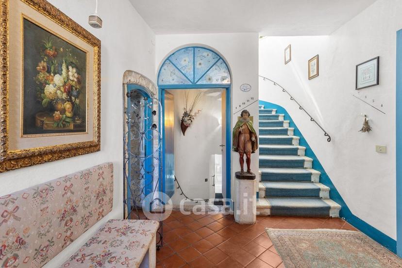 Villa in Via della Chiesa 8 — foto 12 di 42