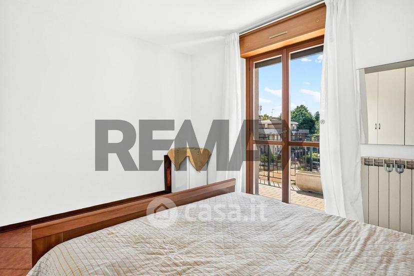 Trilocale in Via Savona 9 — foto 3 di 23