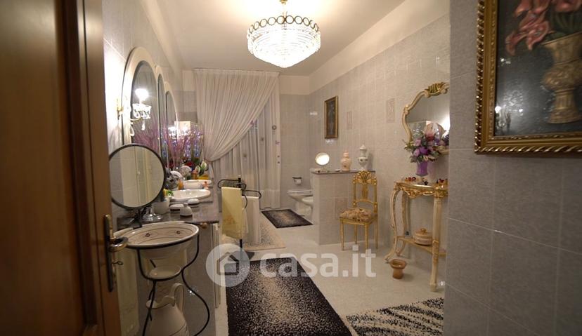 Villa in Via dei Carpini 1 — foto 20 di 51