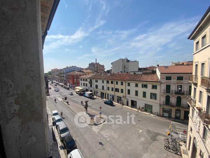 Trilocale in Via S. Nazaro 69 — foto 11 di 33