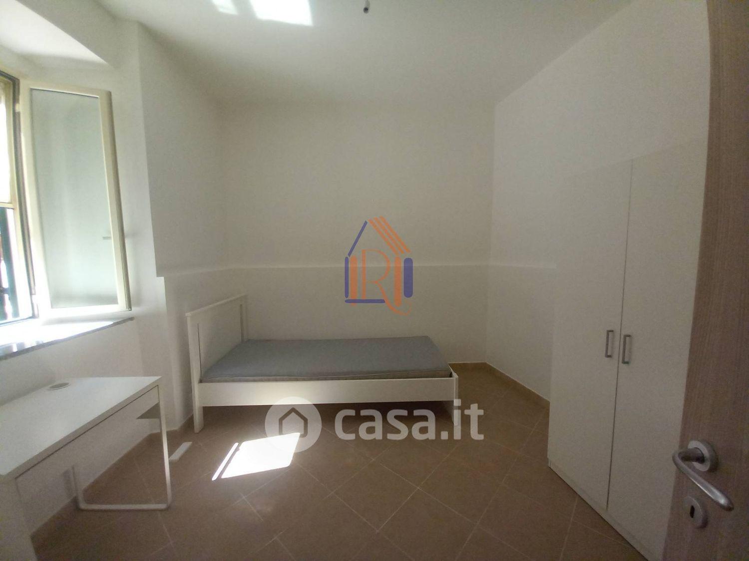 Stanza in Via Milazzo 36