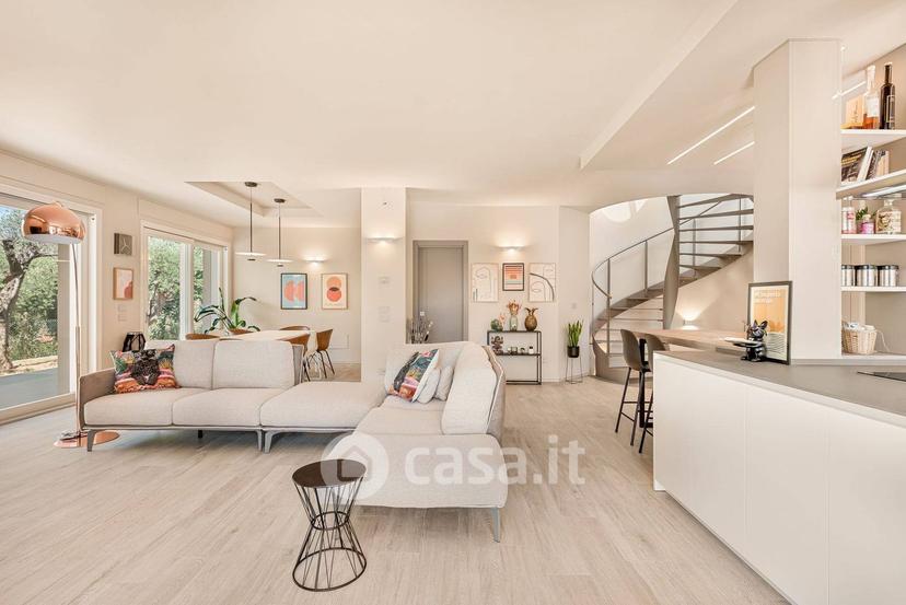 Villa in Via della Chiusa 323 — foto 26 di 36
