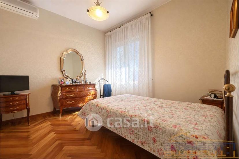 Villa in Via Edmondo de Amicis 6 — foto 3 di 51