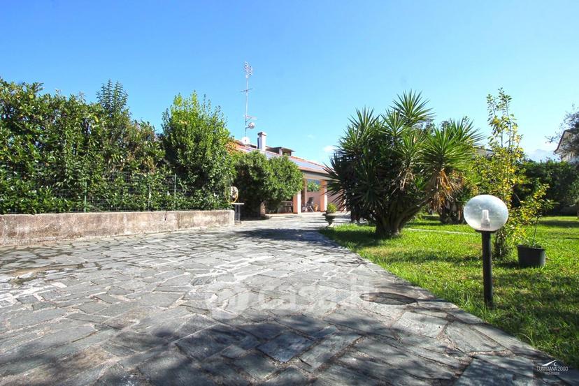 Villa in Viale Monzoni 19 — foto 16 di 44