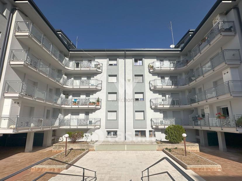 Quadrilocale in Via Francesco Crispi 48 — foto 3 di 16
