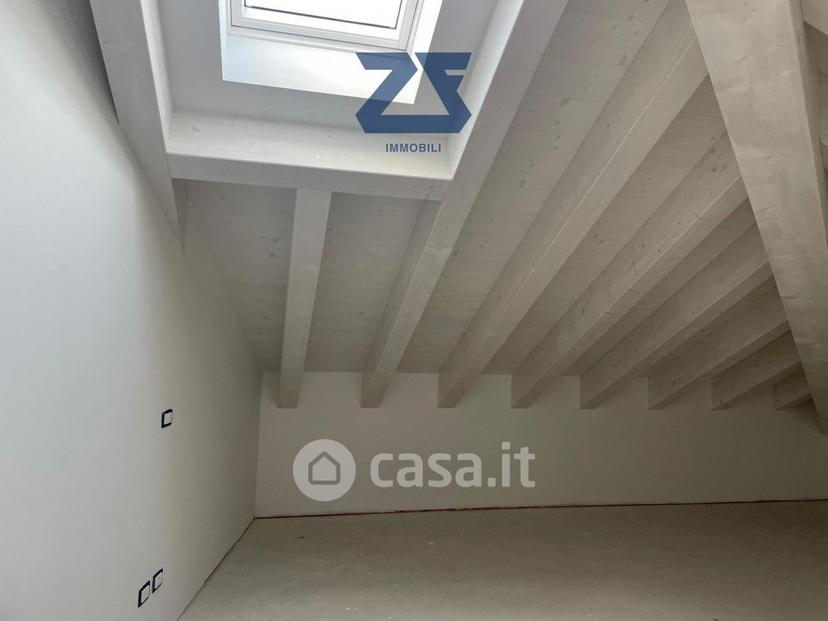 Trilocale in Via San Pio X — foto 23 di 35