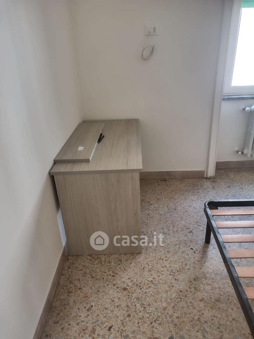 Stanza in Via XX Settembre — foto 12 di 12