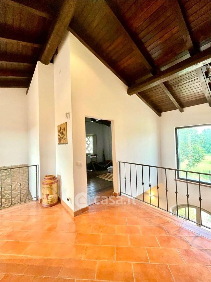 Villa in Via Giosuè Carducci 33 — foto 7 di 29