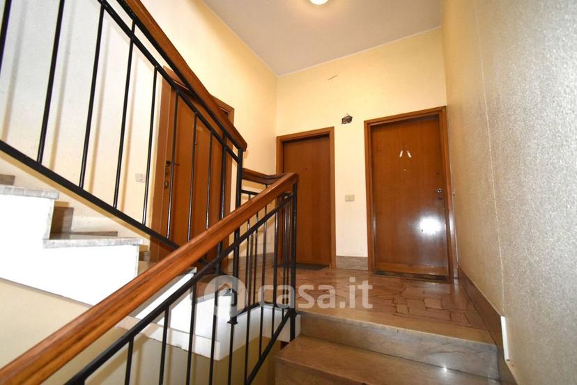 Trilocale in Via Silvio Pellico 4 — foto 11 di 29