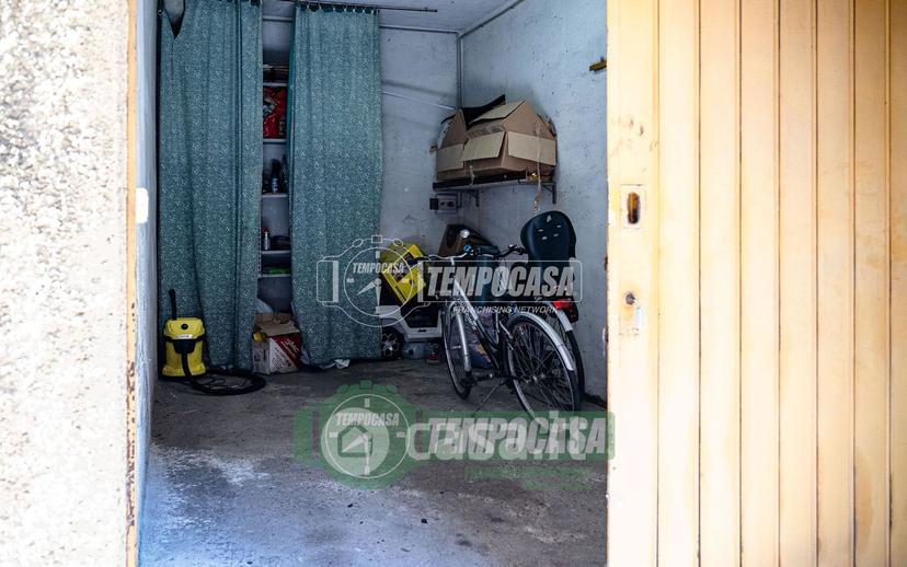 Trilocale in Via Ottaviano C. Augusto 7 — foto 13 di 25