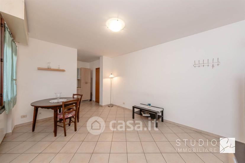 Trilocale in Via Fratelli Rosselli — foto 2 di 26