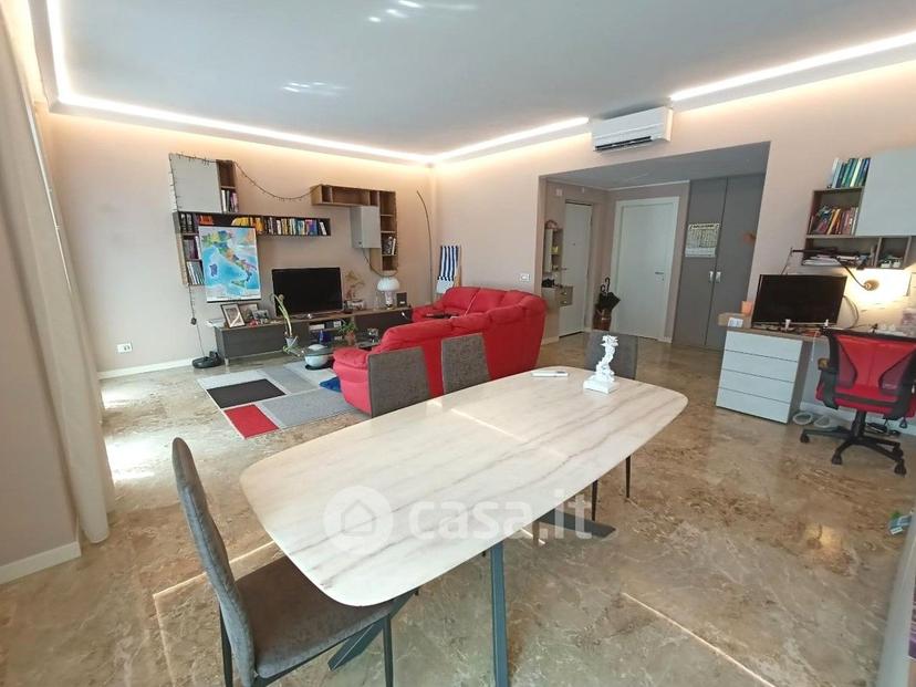 Trilocale in Viale Brenta 3 — foto 10 di 34