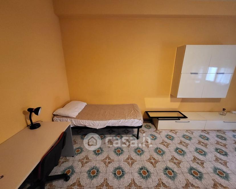 Stanza in Via Torre della Catena — foto 4 di 6