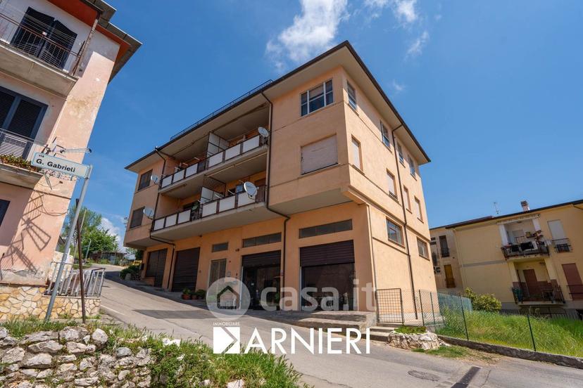 Quadrilocale in Via Villa Petrara 191 — foto 2 di 42