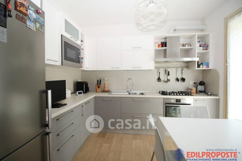 Trilocale in Via Pietro Maroncelli 26 — foto 21 di 31