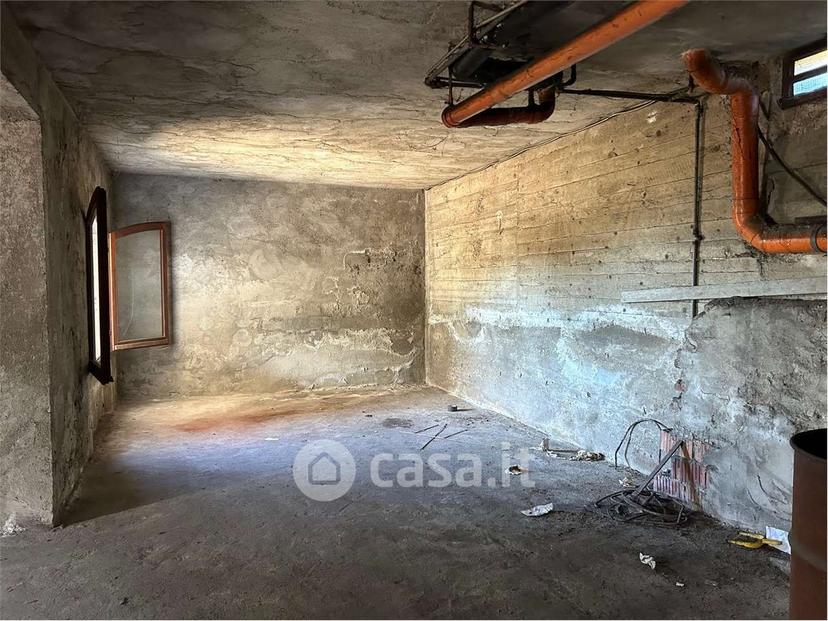 Villa in Via degli Alpini 1 — foto 34 di 41
