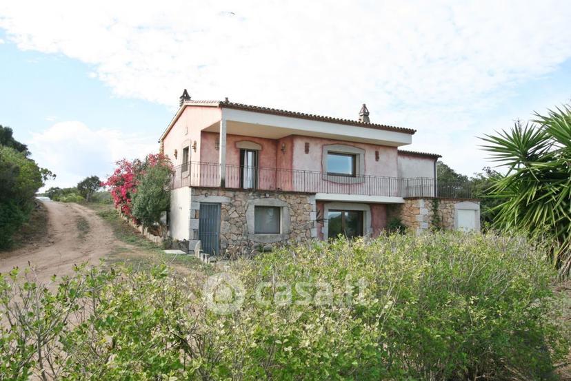 Villa in Via Leonardo da Vinci 25 — foto 13 di 24