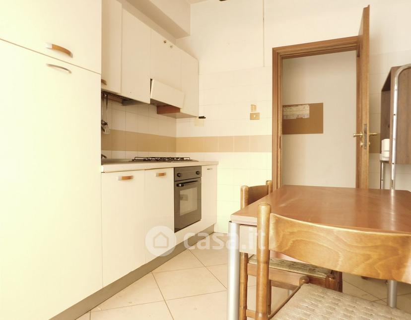 Stanza in Via dei Mulini 30 — foto 11 di 27