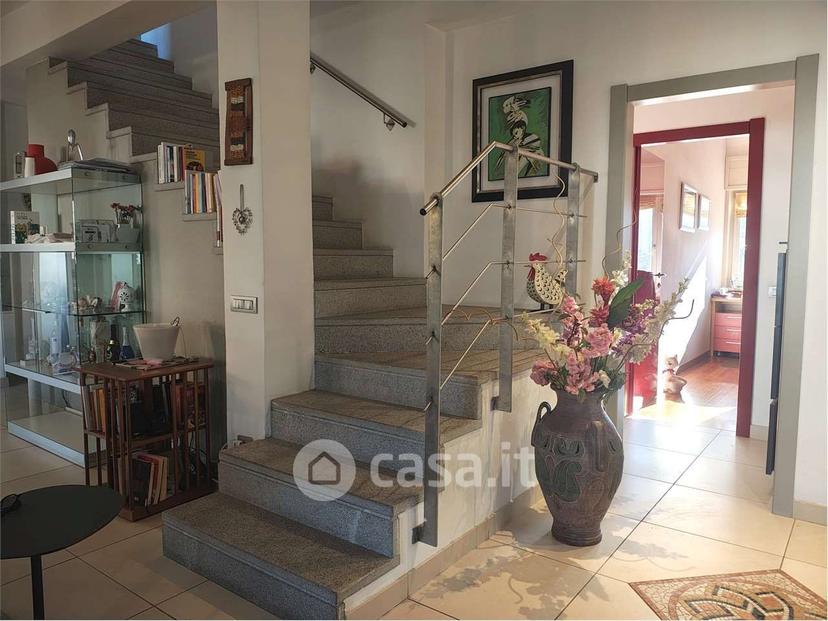 Villa in Corso Benedetto Cairoli 80 — foto 13 di 27